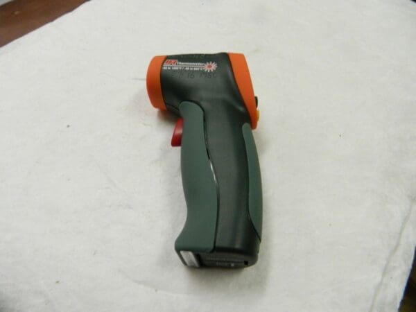 Extech Mini Infrared Thermometer -50 to 650 Celsius 42510A