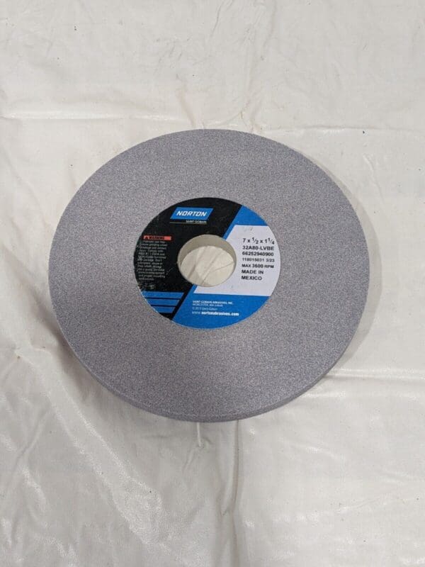 NORTON Surface Grinding Wheel: 7″ Dia, 1/2″ Thick, 1-1/4″ Hole, 80G 66252940900