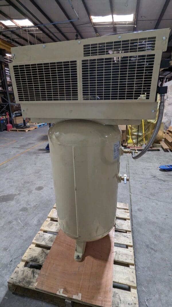 INGERSOLL-RAND Stationary Vertical Electric Air Comp 7.5 hp 80 gal Damage