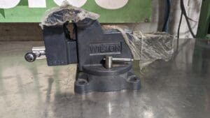 WILTON Bench & Pipe Combination Bolt Down Swivel Base Cast Iron Serrated Jaws
