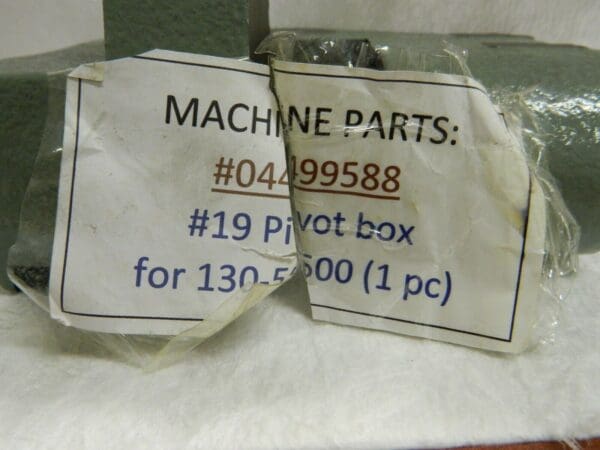 Machine Parts Pivot Box # 19 04499588