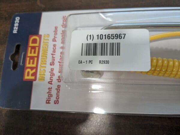REED INSTRUMENTS Digital Thermometer & Probe: 932 ° F R2930