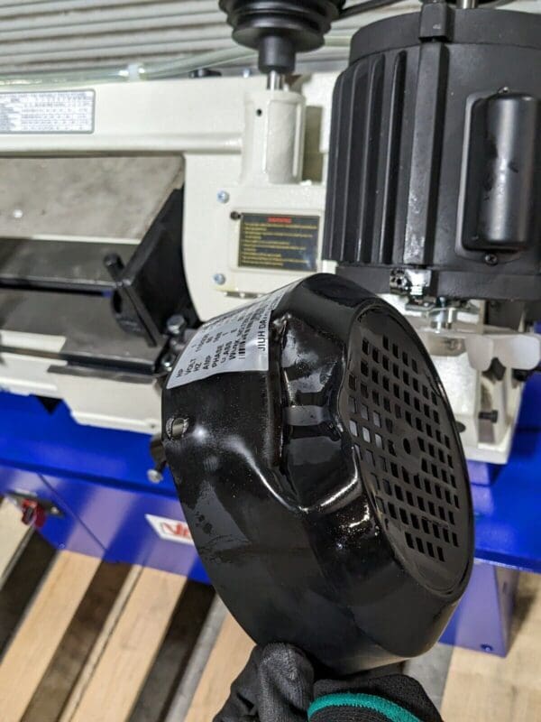 Vectrax Metal Cutting Bandsaw 7 x 12 Cap. 4-Speed 90 - 255 FPM 3/4 HP 115/230v