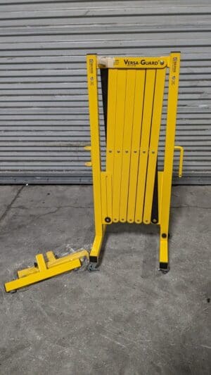 Expandable Barricade 37″ x 11' Aluminum & Steel Frame Black & Yellow Aluminum