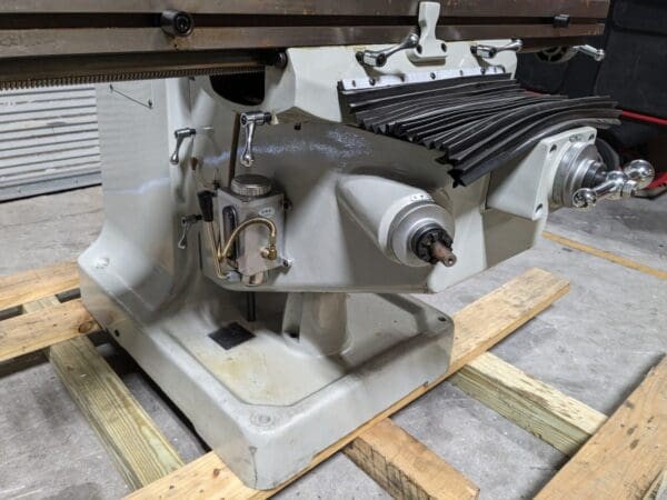 Enco Variable Speed Knee Mill 9 x 49 Table R8 Taper 949-PH3-E Used / No Motor
