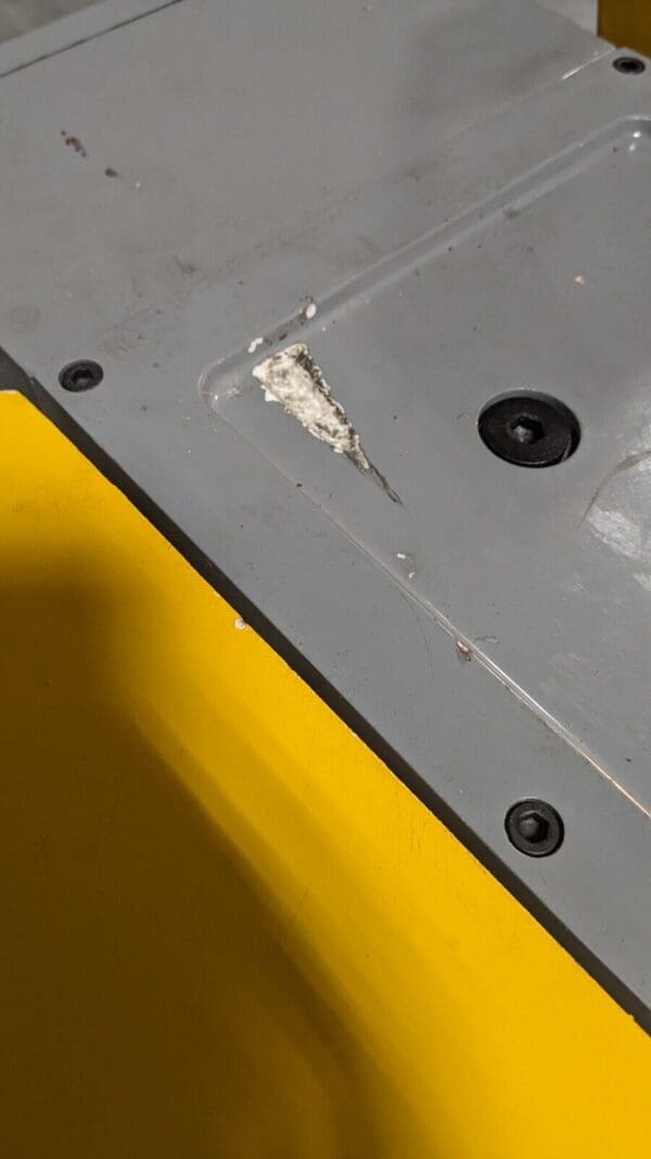 ENCO 13" x 40" Bench Lathe Geared Head 2 hp 220 V 1 Phase 1.5” Bore Damaged