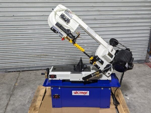 Vectrax 7 x 12 Metal Cutting Bandsaw 4-Speed 90 - 255 FPM 3/4 HP 115/230v