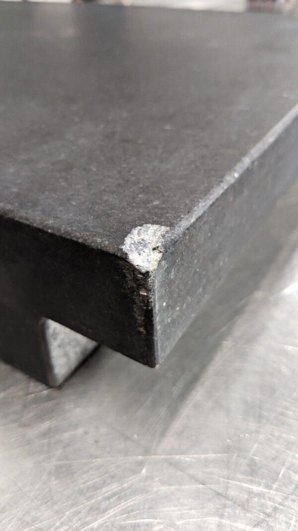 Inspection Surface Plate 18″ x 12” x 3″ Granite 2-Ledge A Grade 640-0422 Damage